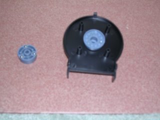 Daily-Double II Automatic Fish Feeder Clutch Close Up