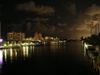 Facing south from the Oakland Park Blvd